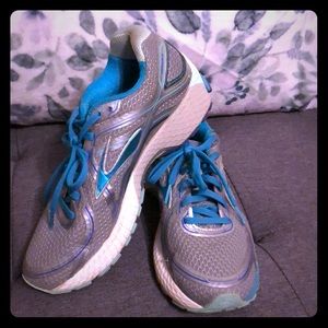 Brooks Running Sneakers